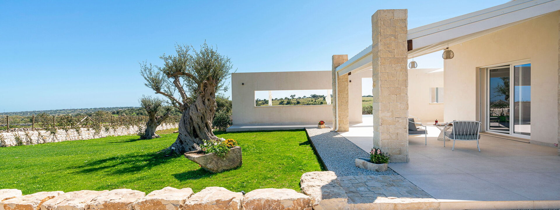 Villa Argento - Rosolini, Sicilia: Autumn, Balcony / Terrace / Patio, Building Exterior, Garden, Outdoor, Spring, Summer