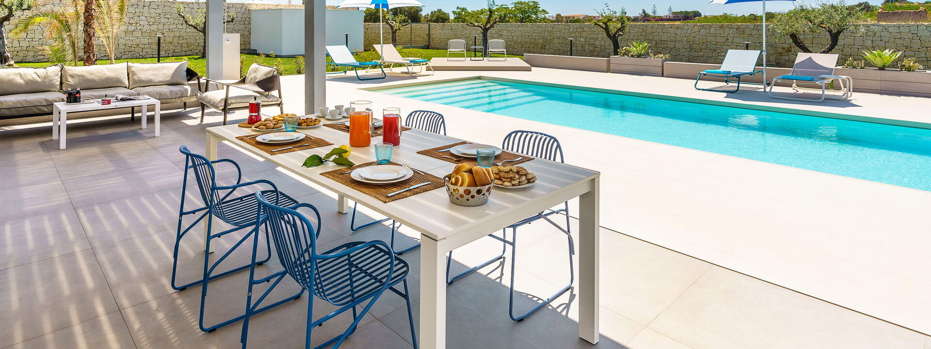 Casa Colori - Noto, Sicilia: Autumn, Balcony / Terrace / Patio, Building Exterior, Outdoor, Pool, Spring, Summer