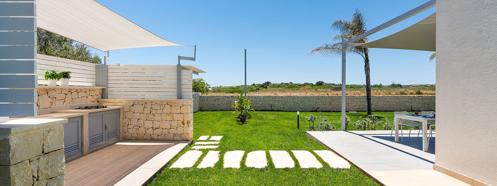 Villa Le Palme - Noto, Sicilia: Autumn, Balcony / Terrace / Patio, Building Exterior, Garden, Outdoor, Spring, Summer