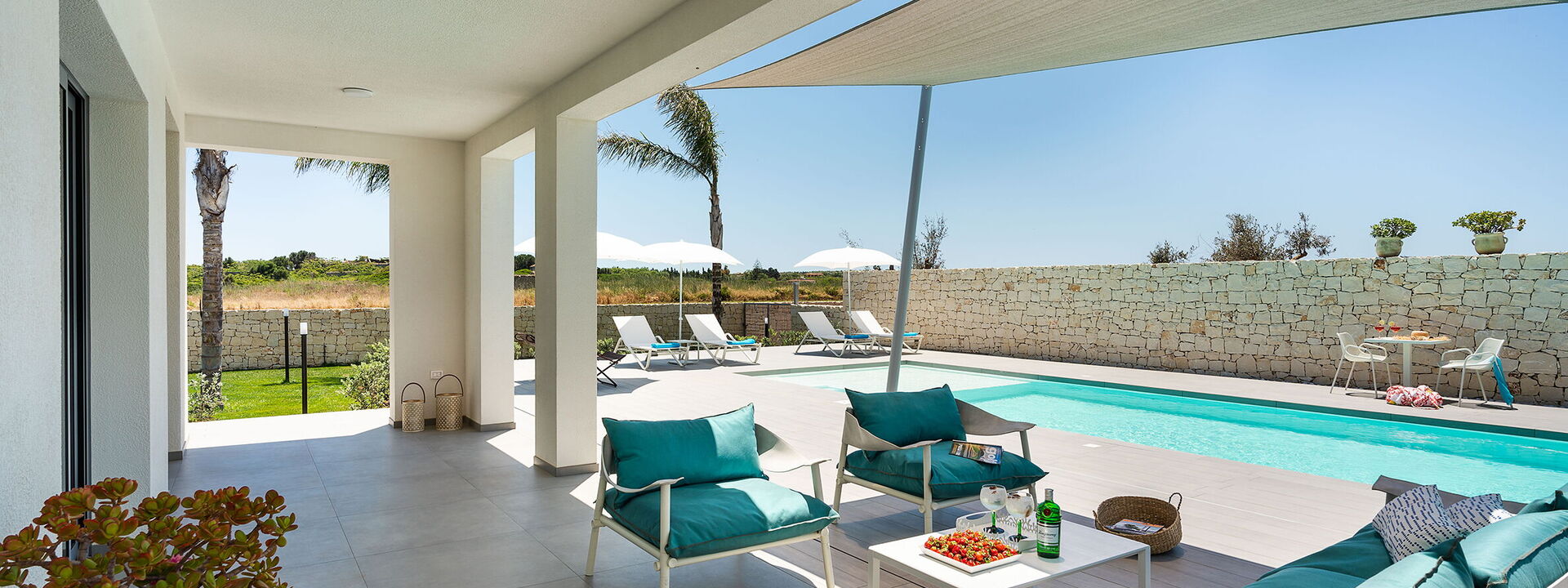 Villa Le Palme - Noto, Sicilia: Autumn, Balcony / Terrace / Patio, Building Exterior, Outdoor, Pool, Spring, Summer