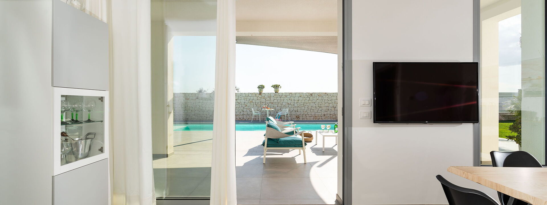 Villa Le Palme - Noto, Sicilia: Autumn, Balcony / Terrace / Patio, Dining Room, Pool, Spring, Summer