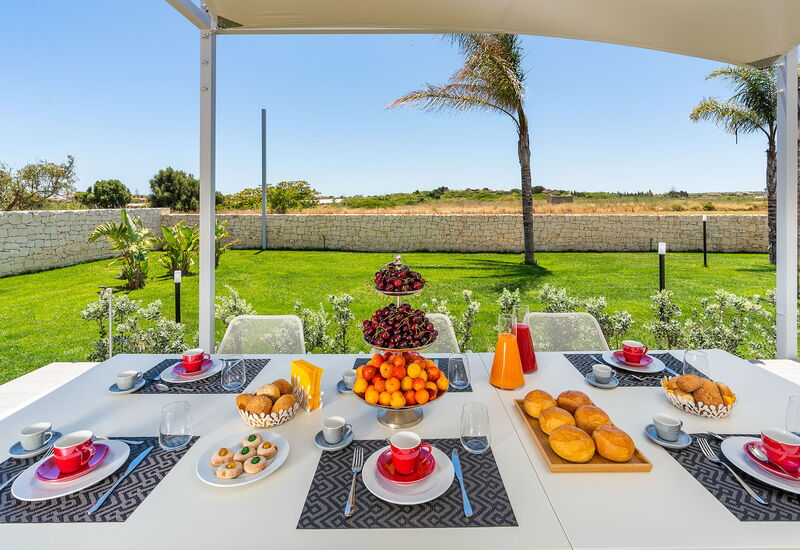 Villa Le Palme - Noto, Sicilia: Automne, Balcon / Terrasse / Patio, Été, Extérieur, Extérieurs, Jardin, Printemps