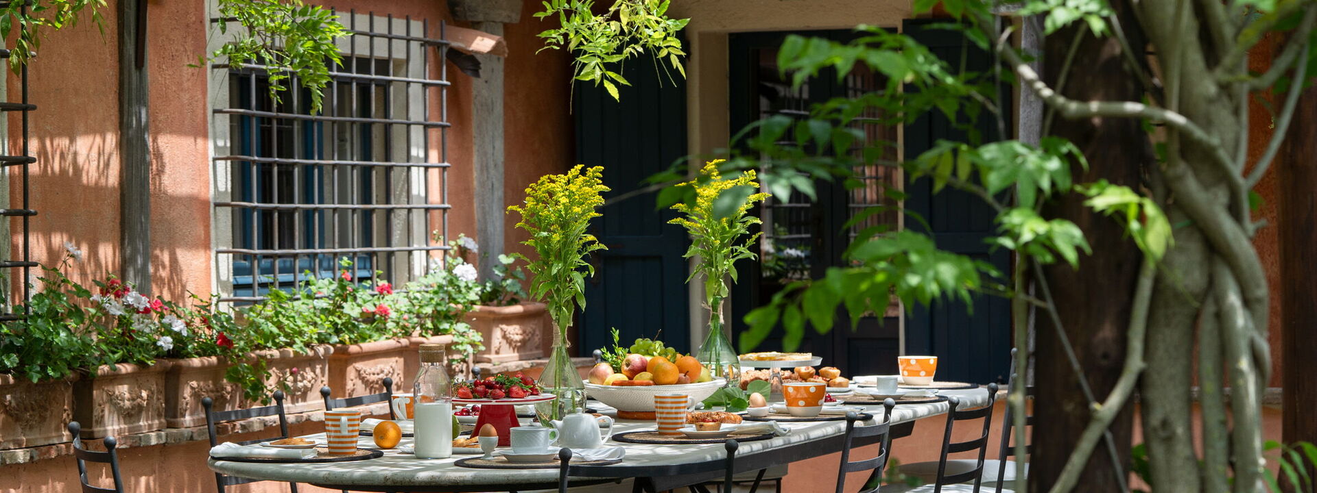 Casale Collina Verde - San Casciano Dei Bagni, Toscana: Autumn, Balcony / Terrace / Patio, Building Exterior, Outdoor, Spring, Summer