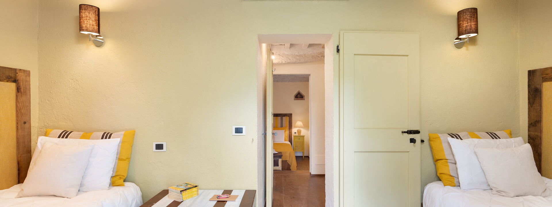 Casale Collina Verde - San Casciano Dei Bagni, Toscana: Autumn, Bedroom, Spring, Summer