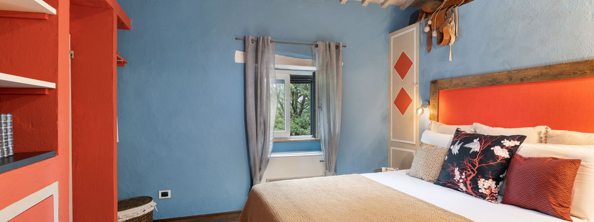 Casale Collina Verde - San Casciano Dei Bagni, Toscana: Autumn, Bedroom, Spring, Summer