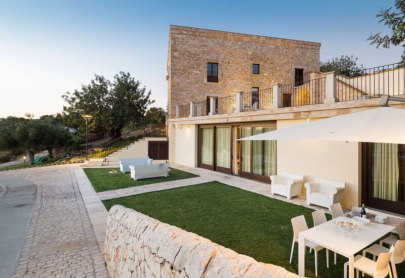 Casapietra - Scicli, Sicilia: Autumn, Balcony / Terrace / Patio, Building Exterior, Garden, Outdoor, Spring, Summer