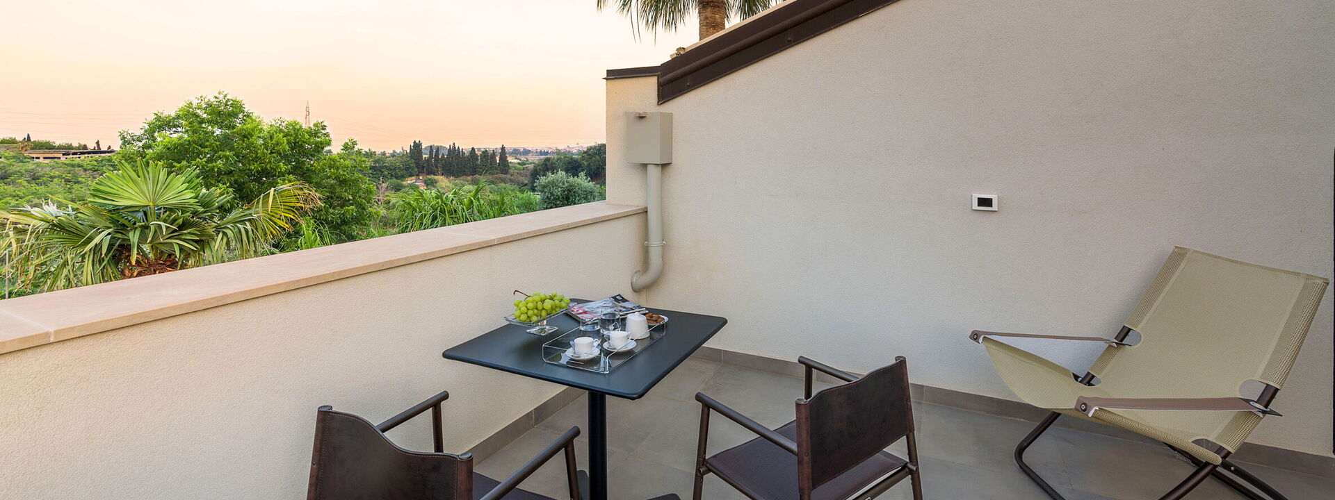 Villa Decoro - Mascali, Sicilia: Außen, Balkon / Terrasse / Patio, Draussen, Frühling, Herbst, Sommer