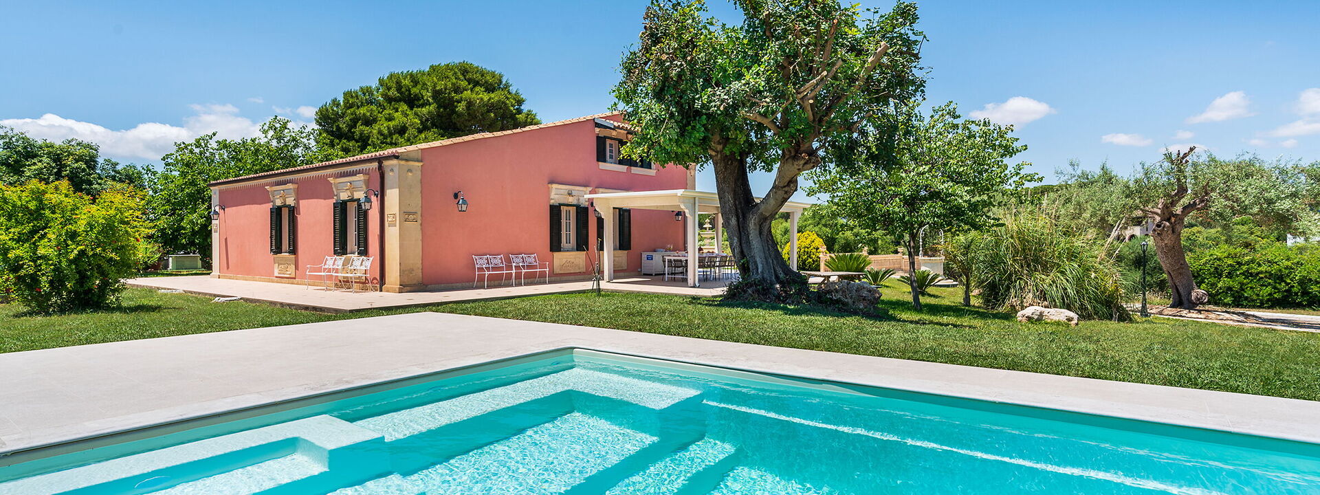Casa Desiderio - Siracusa, Sicilia: Außen, Balkon / Terrasse / Patio, Draussen, Frühling, Garten, Herbst, Schwimmbad, Sommer