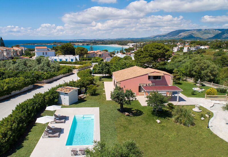 Casa Desiderio - Siracusa, Sicilia: Autumn, Balcony / Terrace / Patio, Building Exterior, Garden, Outdoor, Pool, Scenic View, Spring, Summer