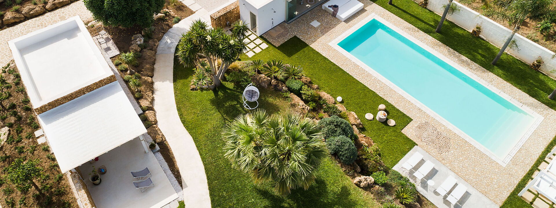 Casa Ocra - Misiliscemi, Sicilia: Außen, Balkon / Terrasse / Patio, Draussen, Frühling, Garten, Herbst, Schwimmbad, Sommer