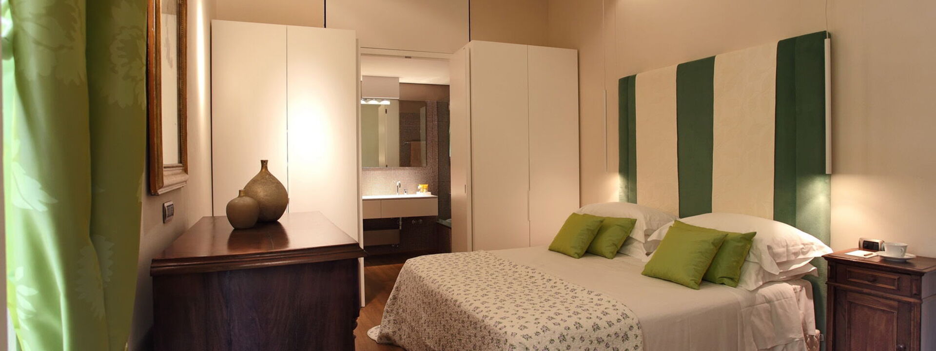 Villa Pietraverde - Gubbio, Umbria: Autumn, Bedroom, Spring, Summer