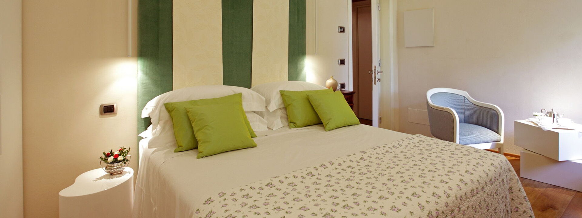 Villa Pietraverde - Gubbio, Umbria: Autumn, Bedroom, Spring, Summer