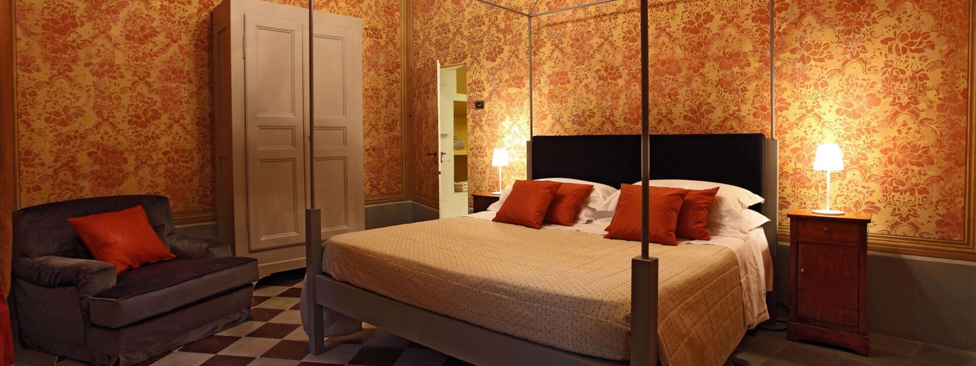 Villa Pietraverde - Gubbio, Umbria: Autumn, Bedroom, Spring, Summer