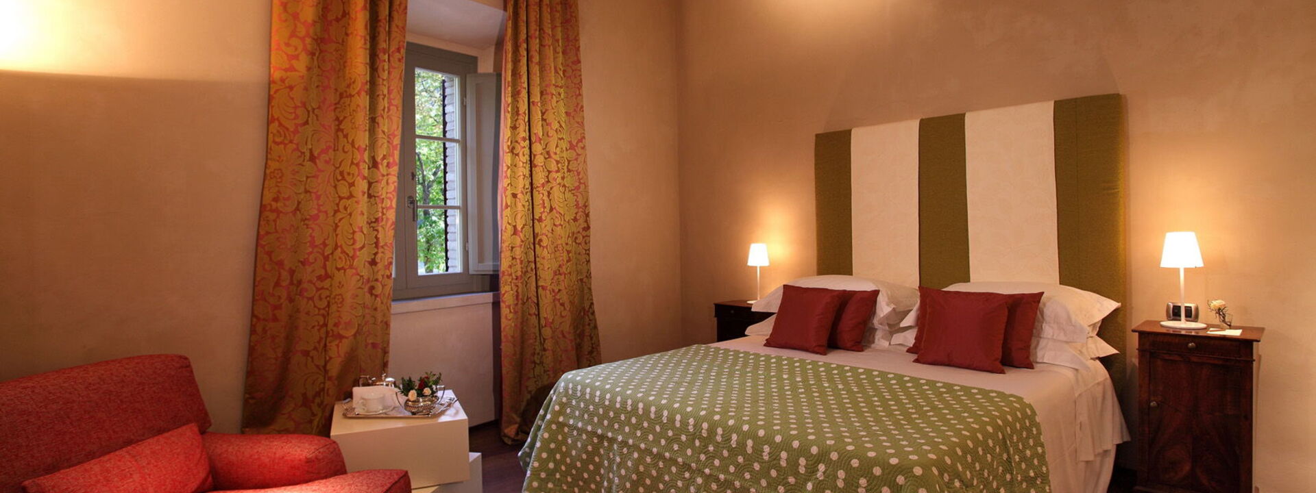 Villa Pietraverde - Gubbio, Umbria: Autumn, Bedroom, Spring, Summer
