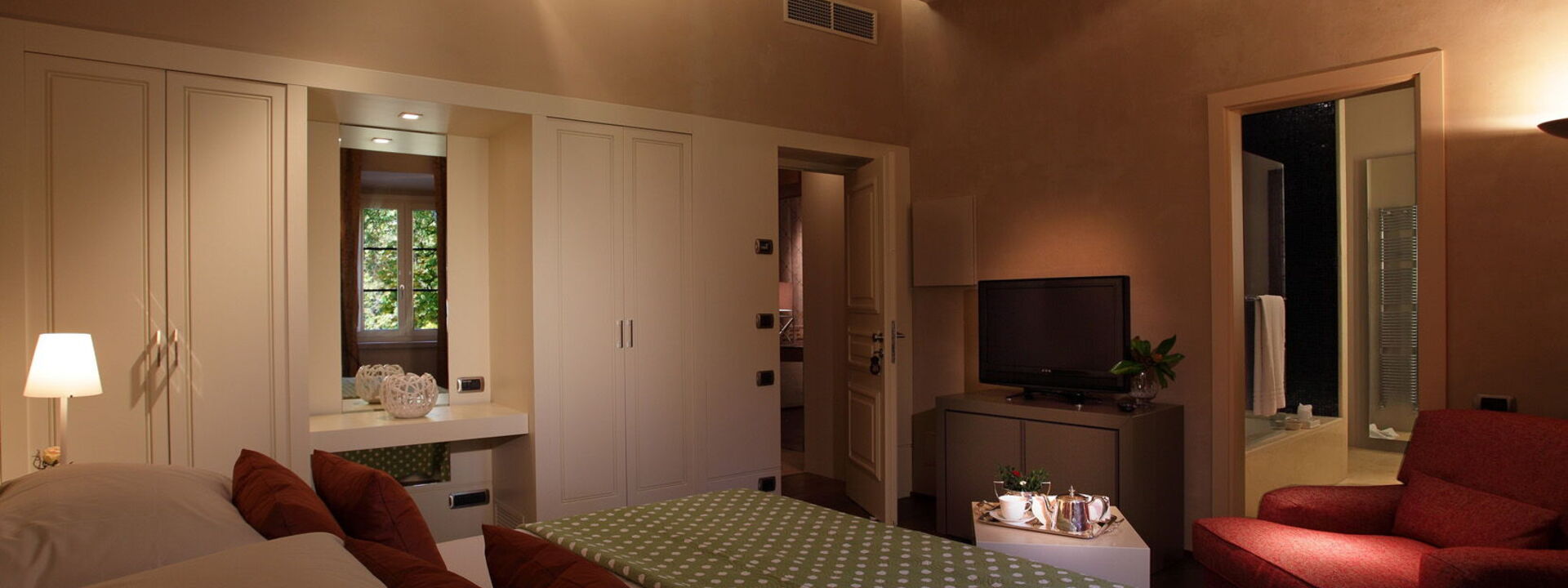 Villa Pietraverde - Gubbio, Umbria: Autumn, Bedroom, Spring, Summer