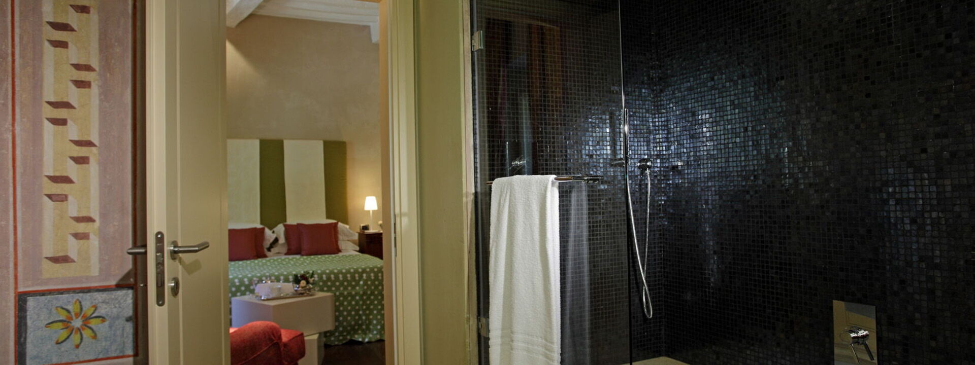 Villa Pietraverde - Gubbio, Umbria: Autumn, Bathroom, Bedroom, Spring, Summer