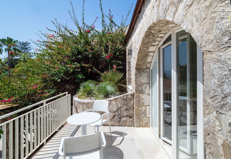 Villa Diamante - Siracusa, Sicilia: Autumn, Balcony / Terrace / Patio, Building Exterior, Outdoor, Spring, Summer